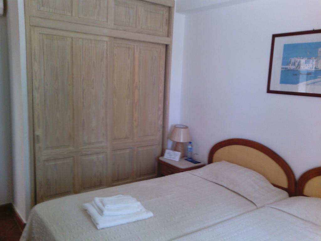 Gasthaus Quinta Da Moura Casa-De-Campo Tavira Zimmer foto
